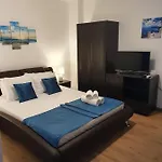 Apartament Roxana *