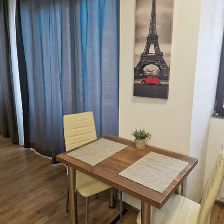 Roxana Apartment Mamaia
